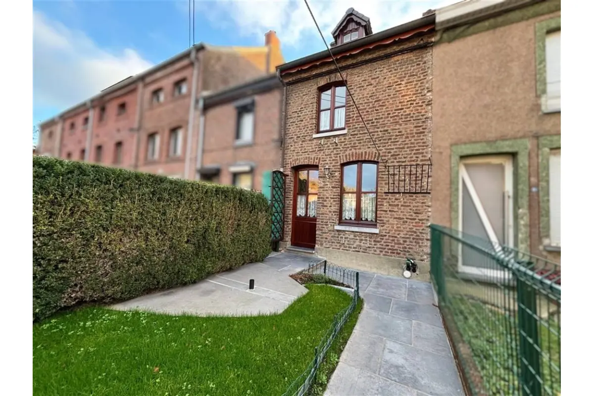 Maison à louer à Braine-le-Comte 7090 950.00€ 3 chambres 90.00m² - annonce 717818