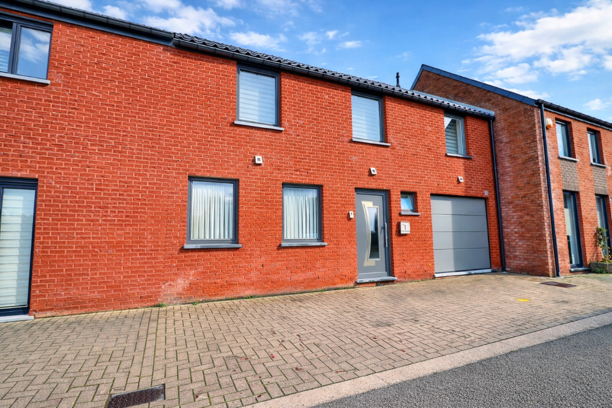 Maison à vendre à Fontaine-l'Evêque 6140 320000.00€ 4 chambres 254.00m² - annonce 718414