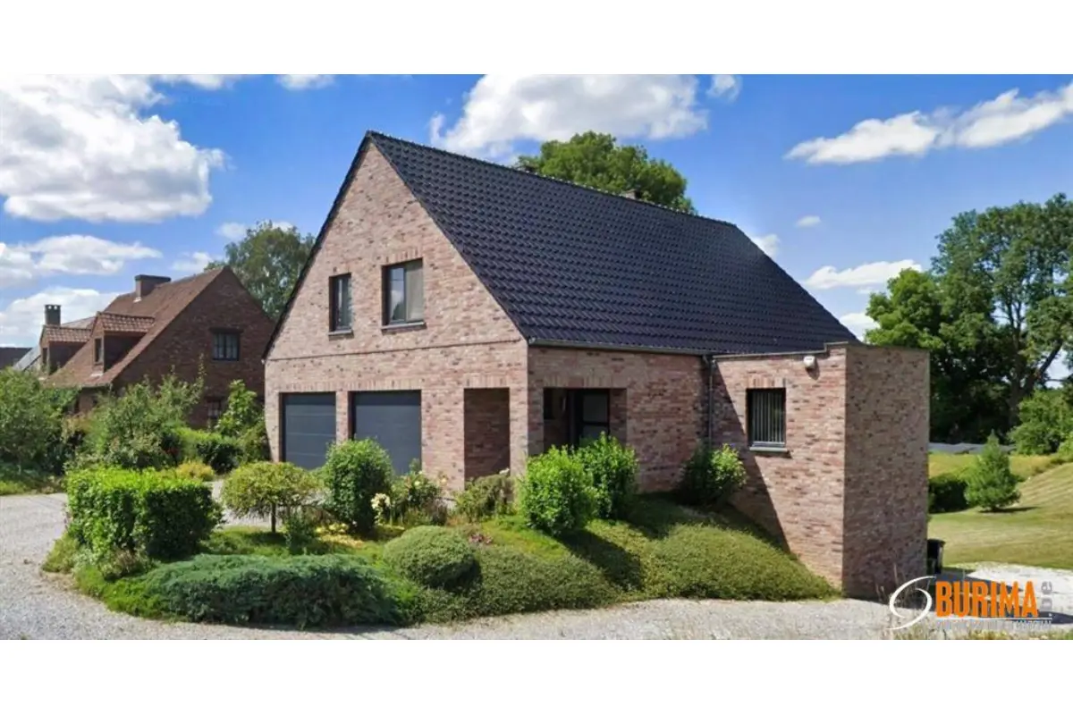 Villa à louer à Marbaix 6120 1750.00€ 3 chambres 265.00m² - annonce 718448