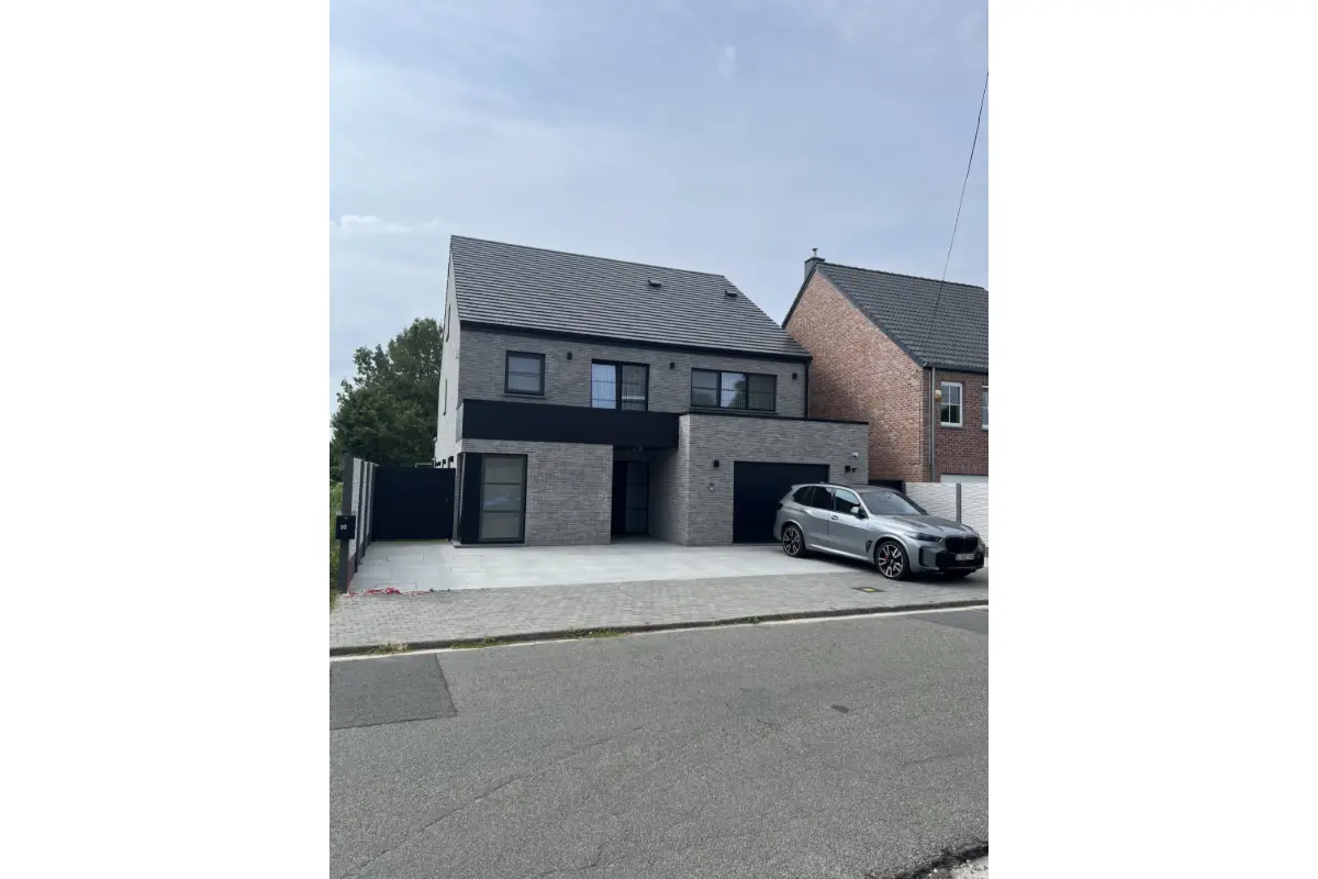 Villa à vendre à Anderlues 6150 739000.00€ 5 chambres 385.00m² - annonce 719030