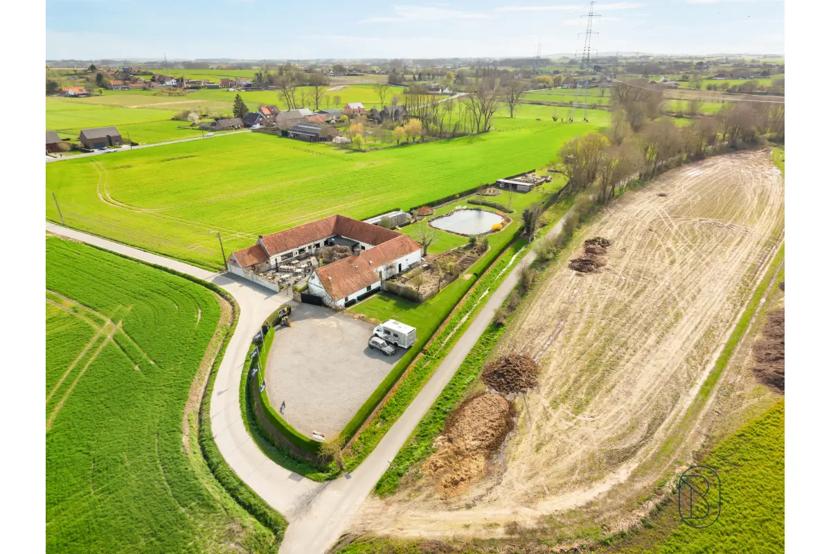 Maison à vendre à Mont-de-l'Enclus 7750 985000.00€ 3 chambres 600.00m² - annonce 718546