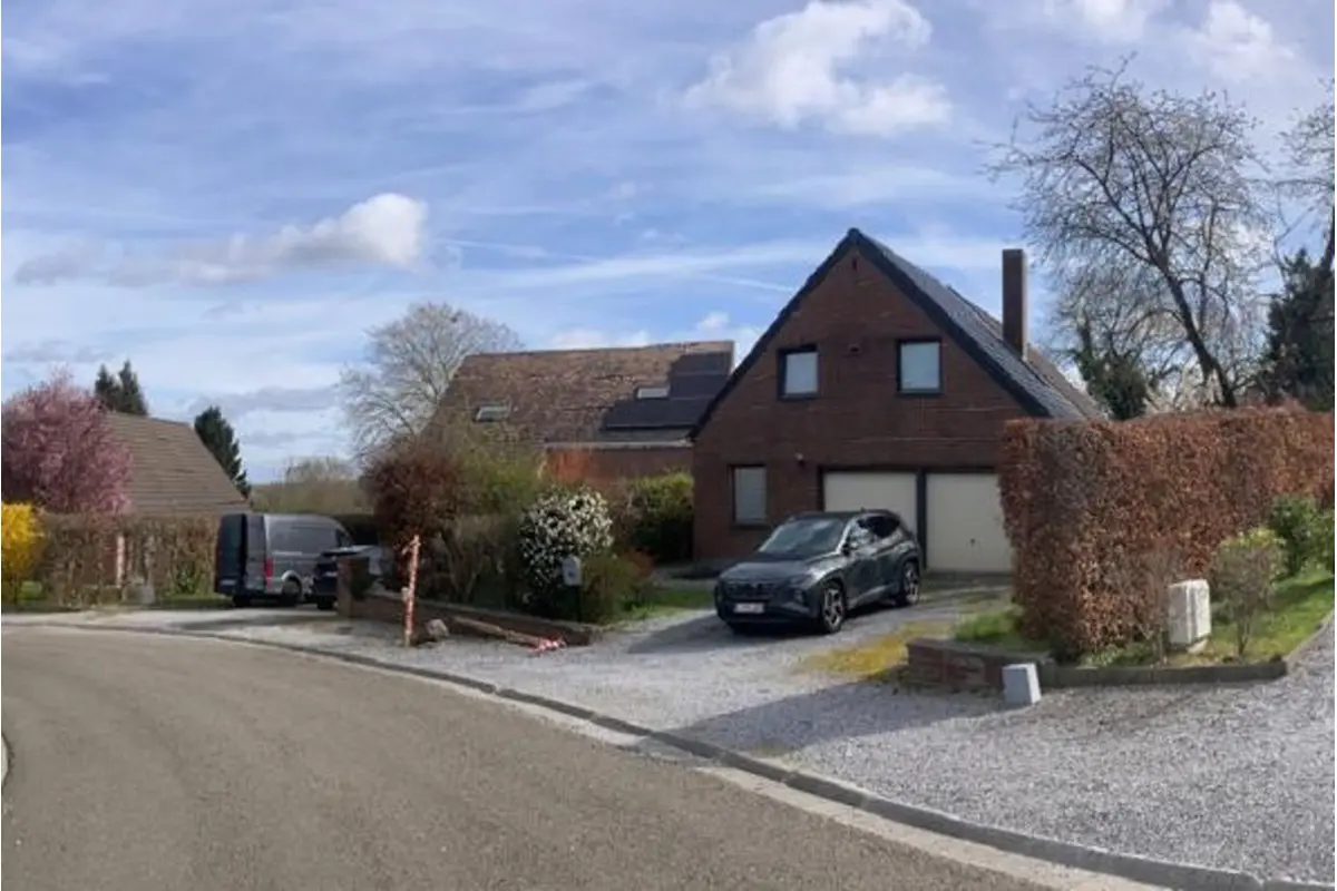 Maison à vendre à Montigny-le-Tilleul 6110 330000.00€ 4 chambres 227.00m² - annonce 719560
