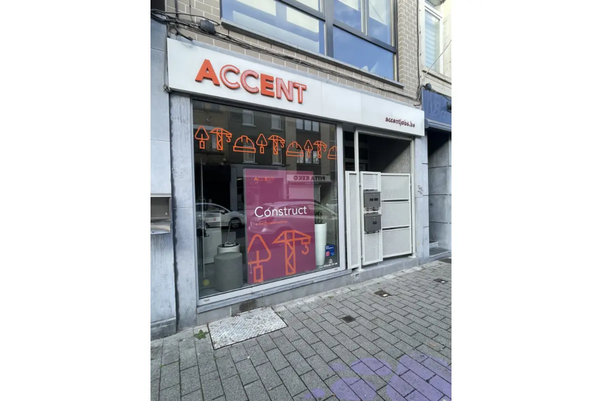 Commerce à vendre à La Louvière 7100 100000.00€ 0 chambres m² - annonce 719791