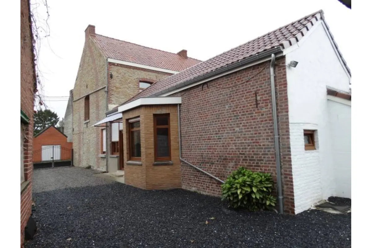 Maison à louer à Quevaucamps 7972 850.00€ 4 chambres 185.00m² - annonce 720564