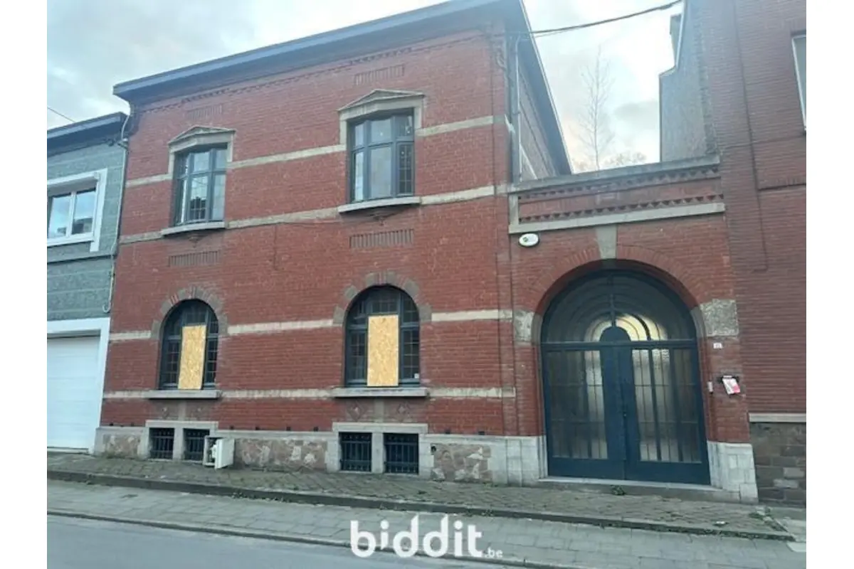 Maison à vendre à Montignies-sur-Sambre 6061 130000.00€ 5 chambres 247.00m² - annonce 720260