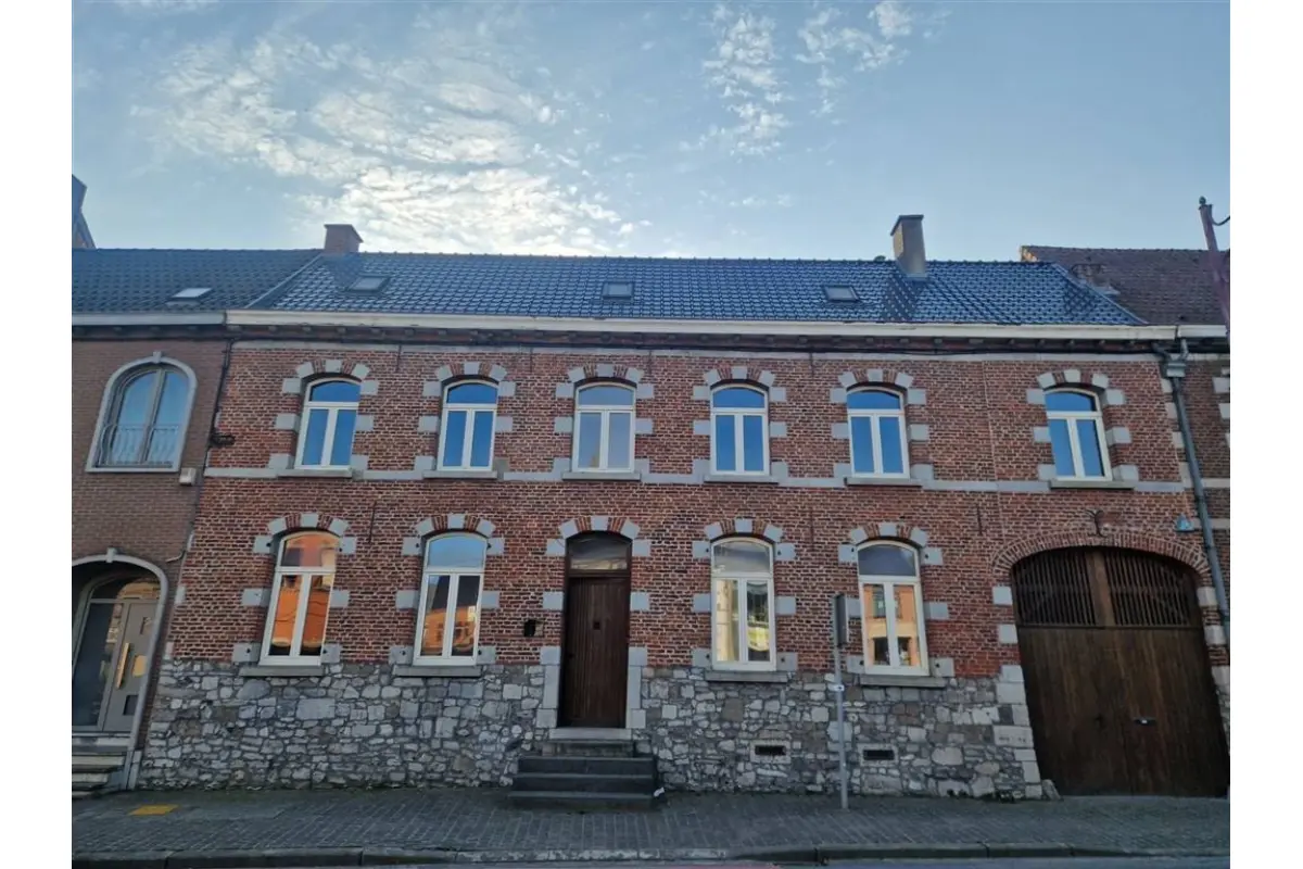 Maison à louer à Lens 7870 1100.00€ 4 chambres 205.00m² - annonce 721345