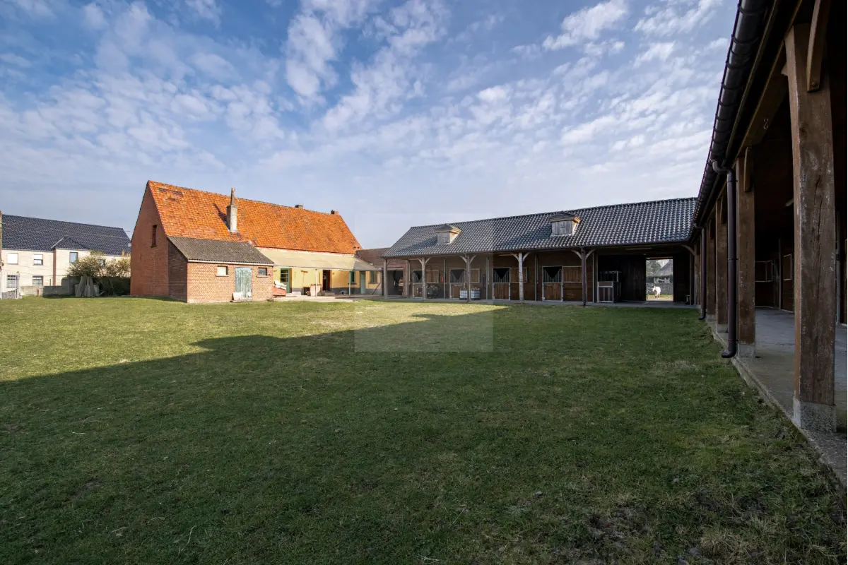 Bungalow à vendre à Hautrage 7334 925000.00€ 3 chambres 98.00m² - annonce 721030