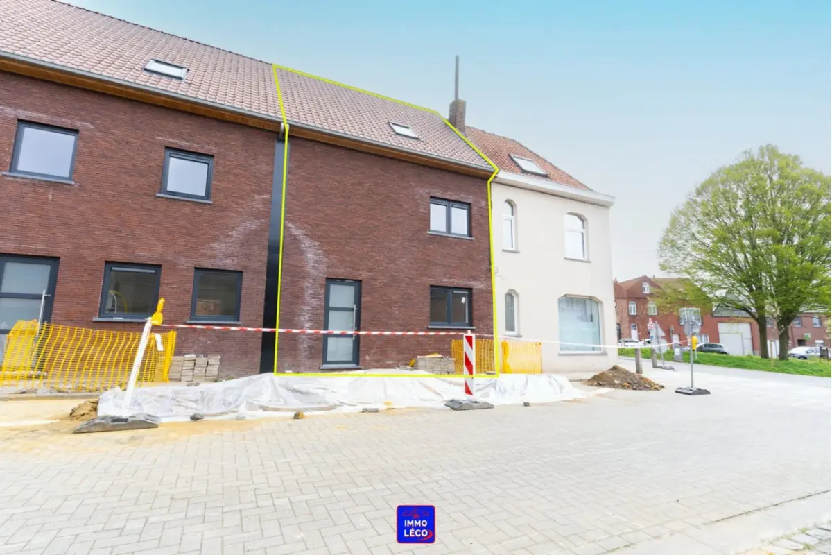 Immeuble de rapport - Immeuble à appartement à vendre à Mouscron 7700 189000.00€ 3 chambres 108.00m² - annonce 725437