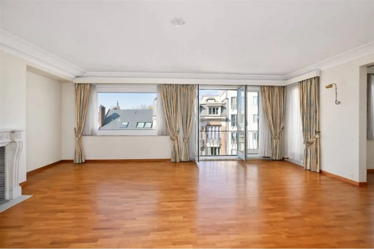 Appartement à  à Bruxelles 1000 625000.00€ 3 chambres 160.00m² - annonce 724677