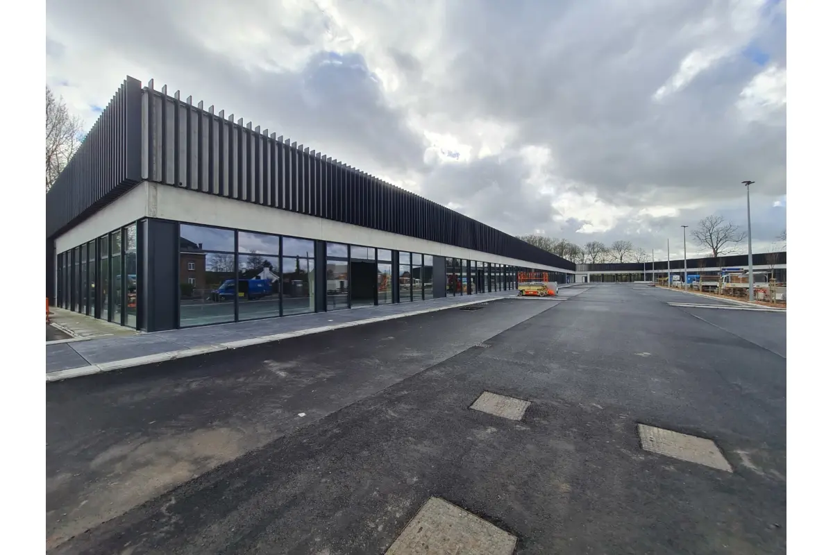 Commerce à louer à Bois-de-Lessines 7866 5377.00€  chambres 445.00m² - annonce 728325