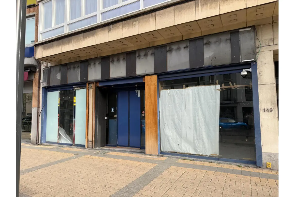 Commerce à louer à Charleroi 6000 10000.00€  chambres 800.00m² - annonce 728368