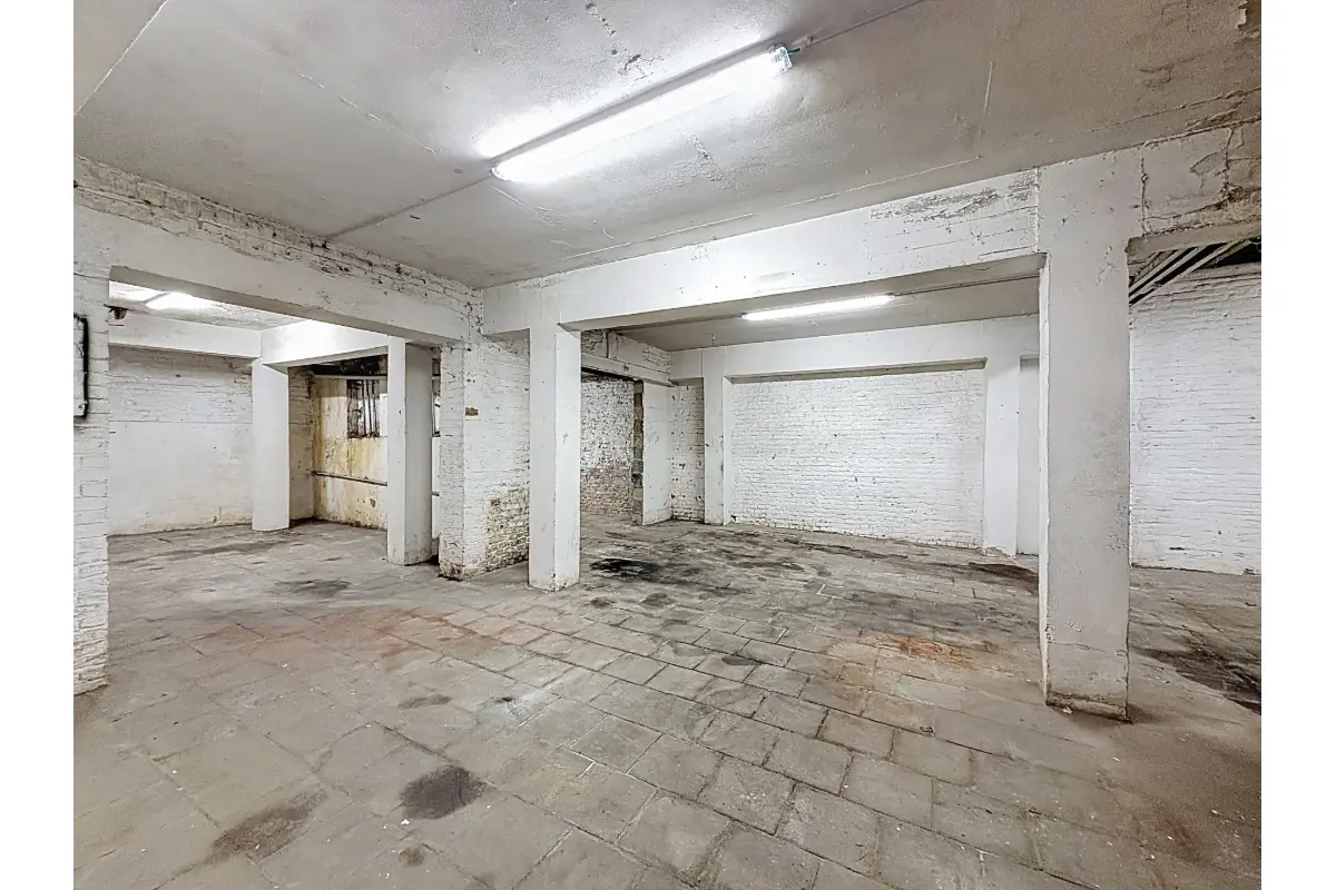 Commerce à  à Charleroi 6000 550.00€  chambres 213.00m² - annonce 729486