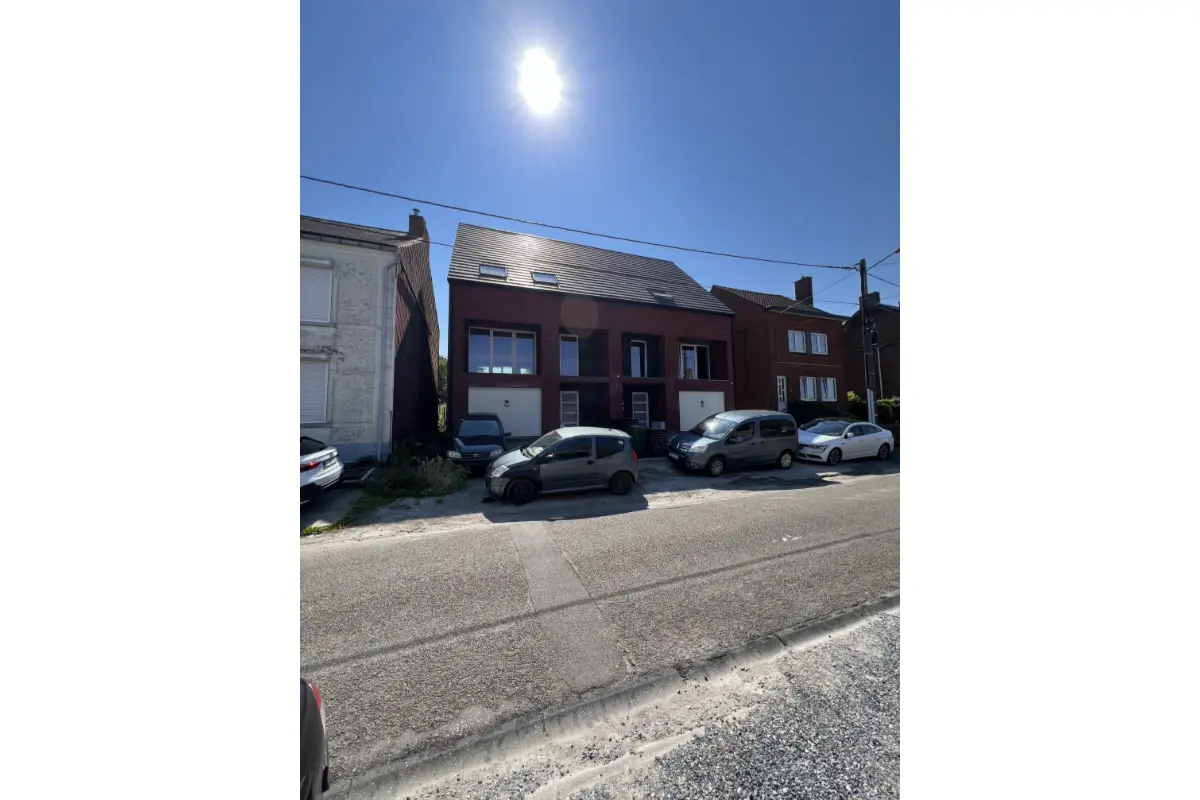Immeuble de rapport - Immeuble à appartement à vendre à Anderlues 6150 260000.00€ 6 chambres 270.00m² - annonce 731529