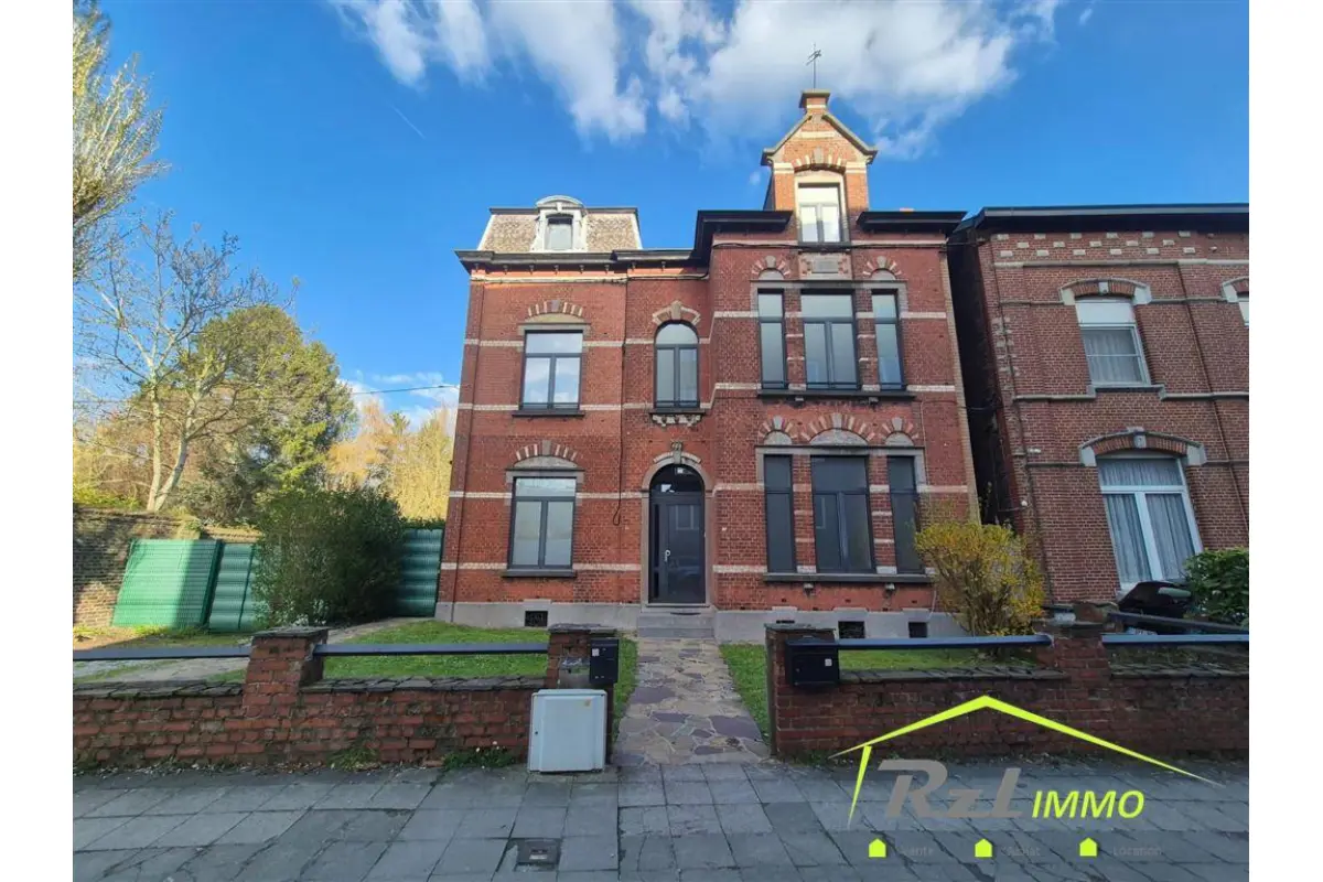 Appartement à louer à Montignies-sur-Sambre 6061 600.00€ 2 chambres 115.00m² - annonce 732376