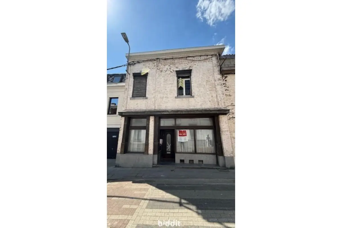 Maison à vendre à Forchies-la-Marche 6141 55000.00€ 3 chambres 256.00m² - annonce 732569