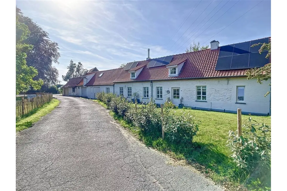 Maison à louer à Tournai 7500 1370.00€ 4 chambres 246.00m² - annonce 732389