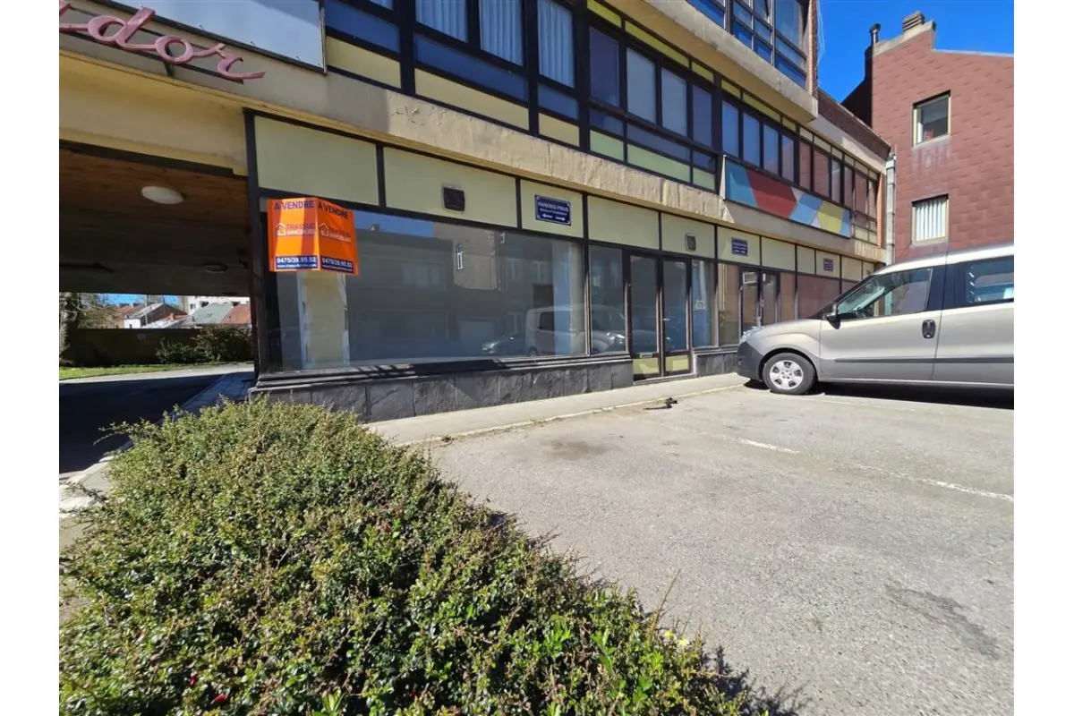 Commerce à  à Châtelet 6200 50000.00€  chambres m² - annonce 732817