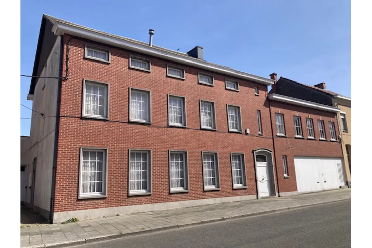Commerce à vendre à Forchies-la-Marche 6141 380000.00€  chambres 400.00m² - annonce 733430