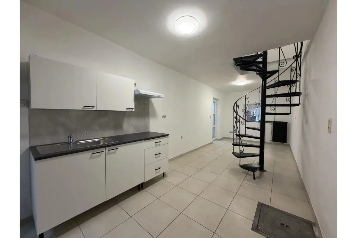 Maison à vendre à Marcinelle 6001 87500.00€  chambres 59.00m² - annonce 734086