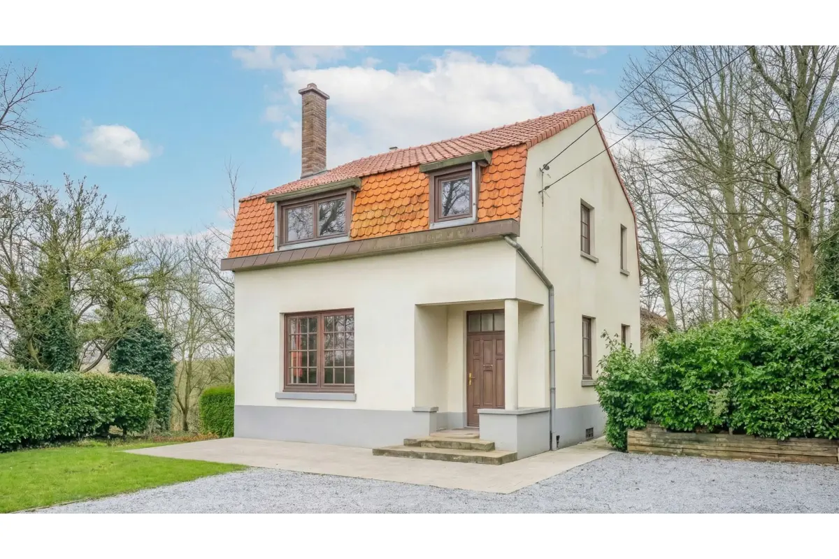 Maison à  à Dave 5100 1250.00€ 2 chambres m² - annonce 733652