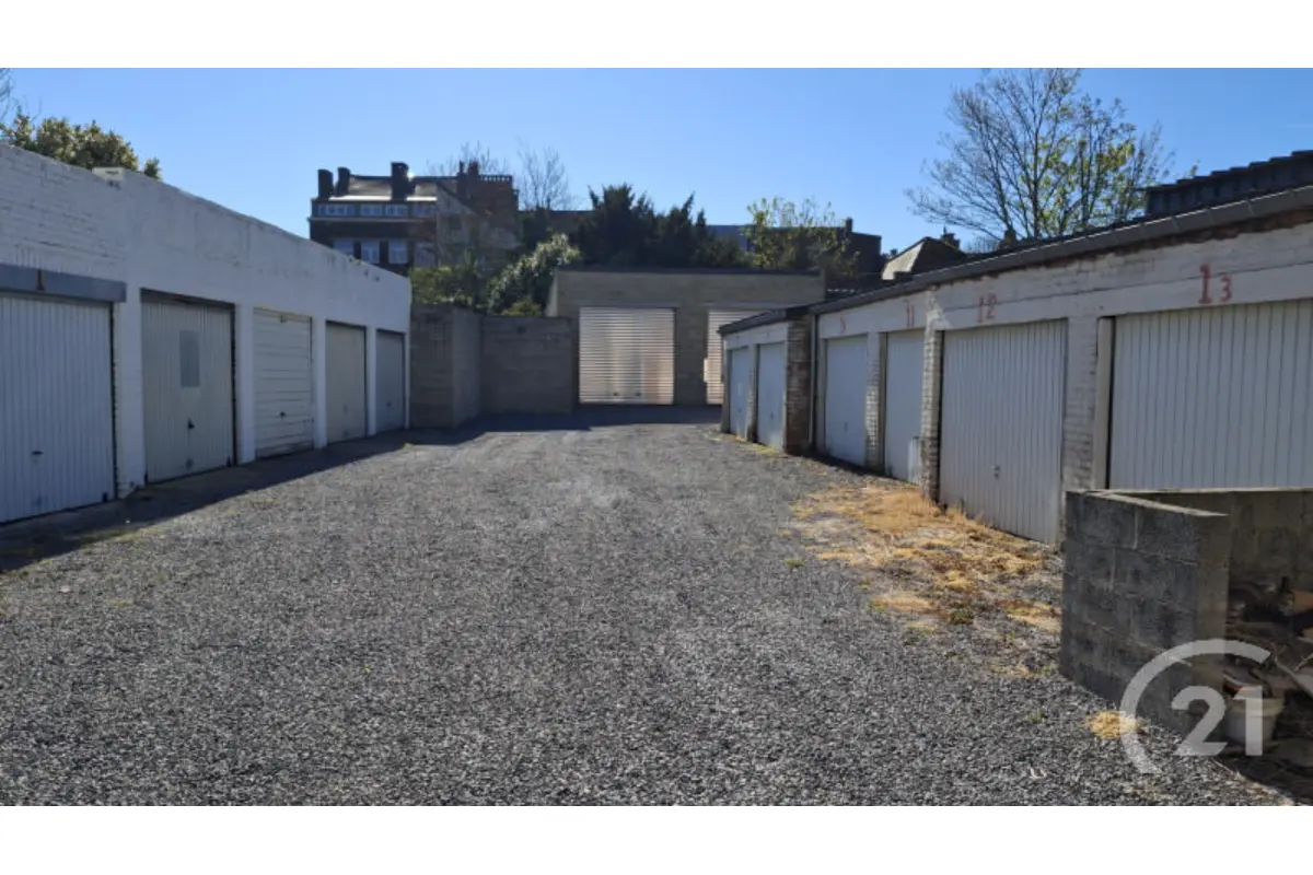 Parking / garage à vendre à Charleroi 6000 185000.00€  chambres m² - annonce 735100
