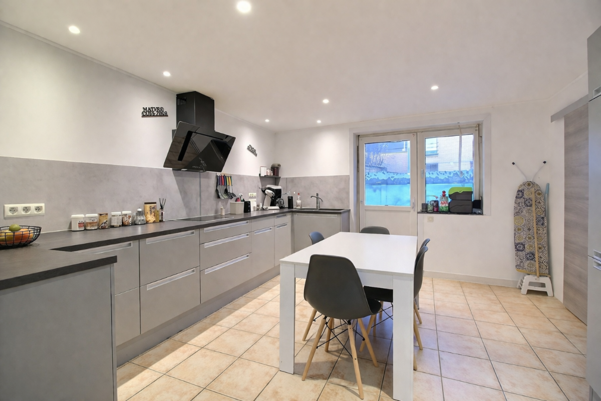 Maison à vendre à Montignies-sur-Sambre 6061 180000.00€ 2 chambres 105.00m² - annonce 735075