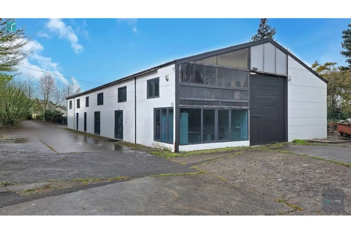 Commerce à vendre à Wangenies 6220 390000.00€  chambres 520.00m² - annonce 735359