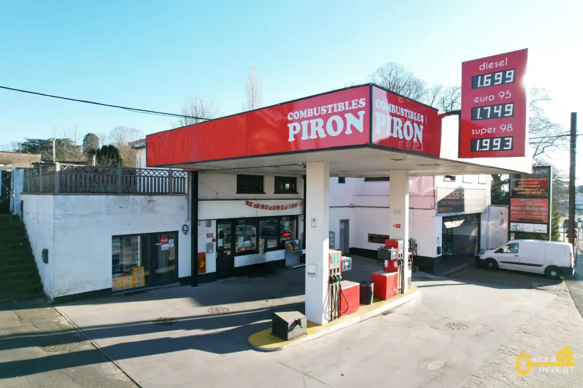 Commerce à vendre à Manage 7170 279000.00€  chambres 226.00m² - annonce 734853