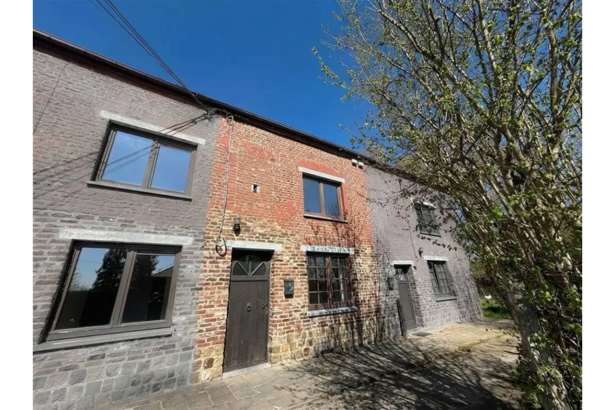 Maison à vendre à Marchienne-au-Pont 6030 149000.00€ 3 chambres 125.00m² - annonce 736163