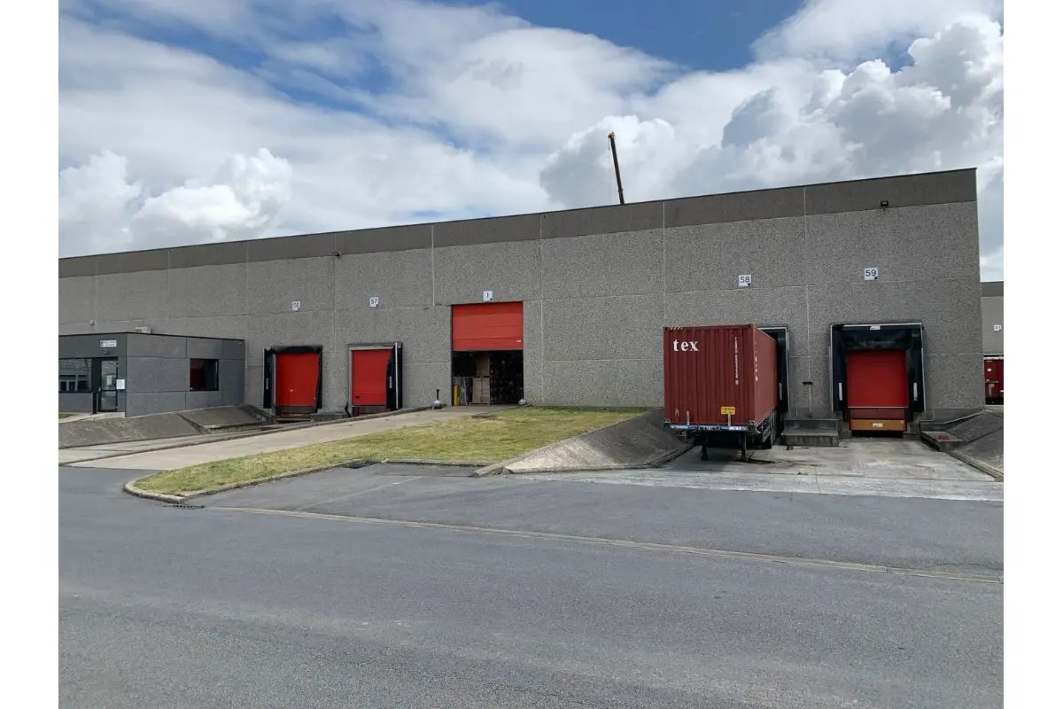 Commerce à louer à Tournai 7500 55558.00€  chambres 22223.00m² - annonce 737137