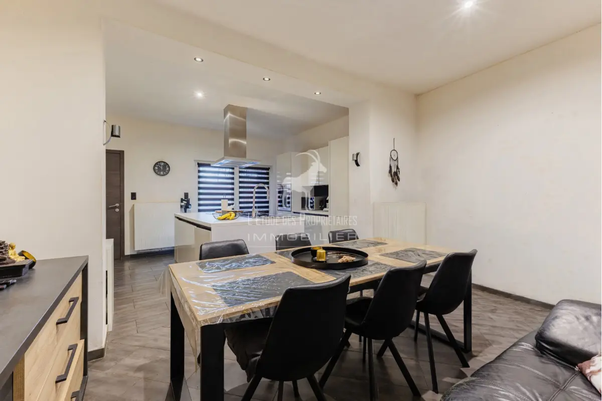 Maison à vendre à Strépy-Bracquegnies 7110 219999.00€ 4 chambres 124.00m² - annonce 736643