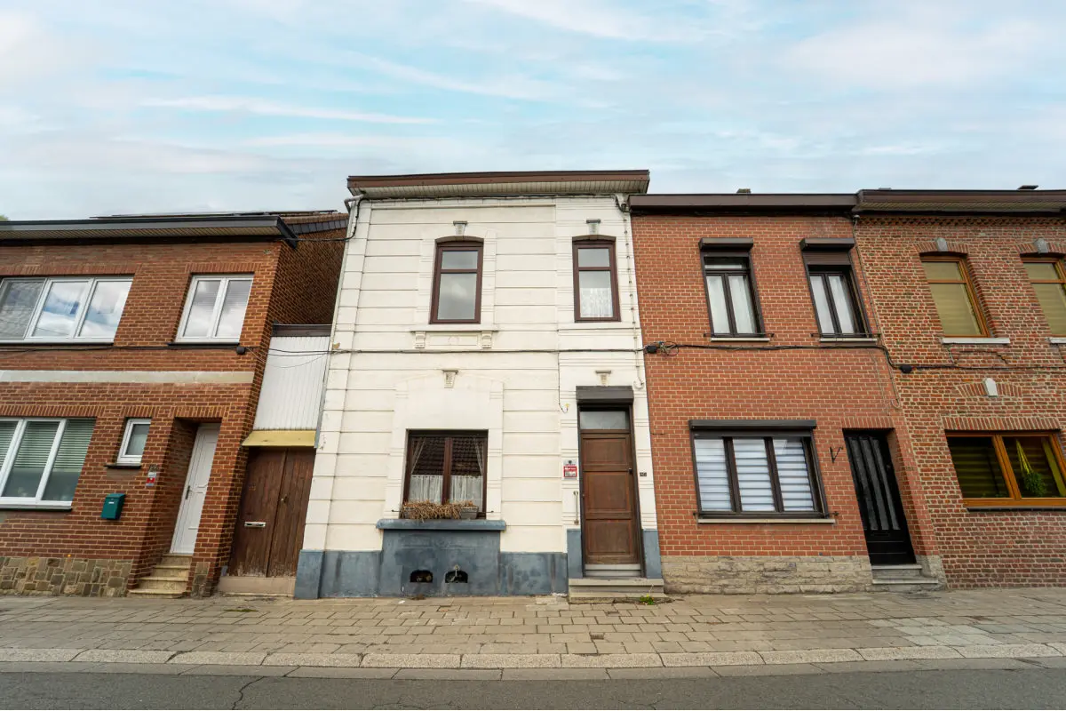 Maison à vendre à Marcinelle 6001 168000.00€ 3 chambres 180.00m² - annonce 736873