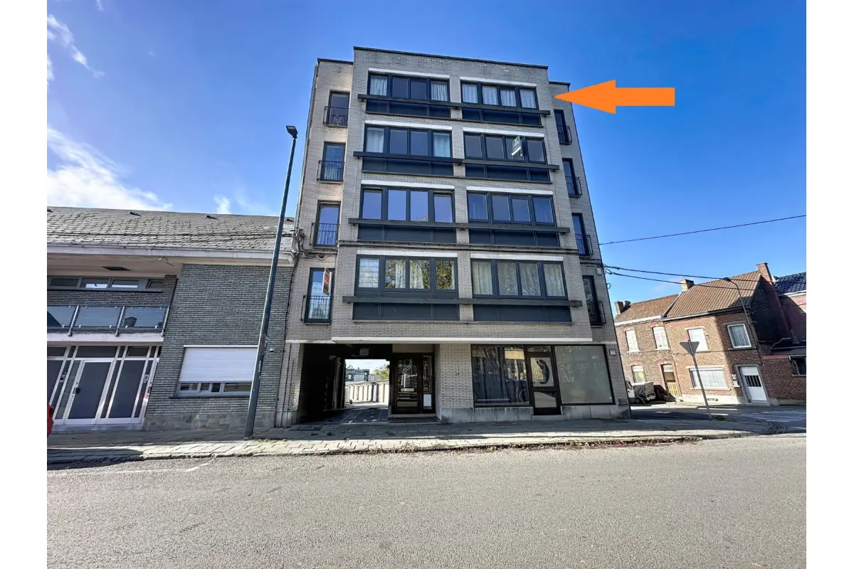 Appartement à  à Gilly 6060 119000.00€ 2 chambres 71.00m² - annonce 736753