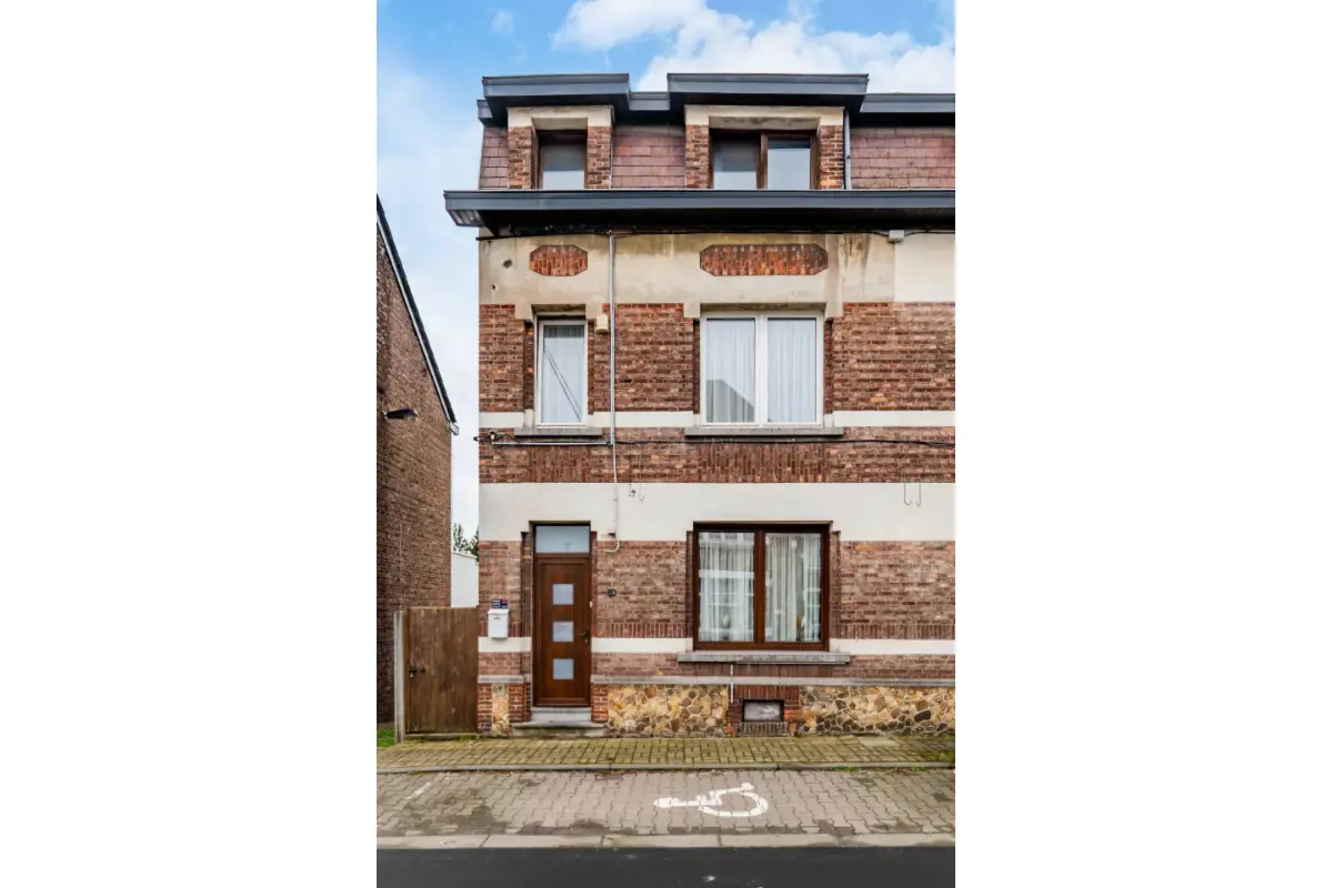 Maison à vendre à Lodelinsart 6042 249000.00€  chambres 162.00m² - annonce 737486