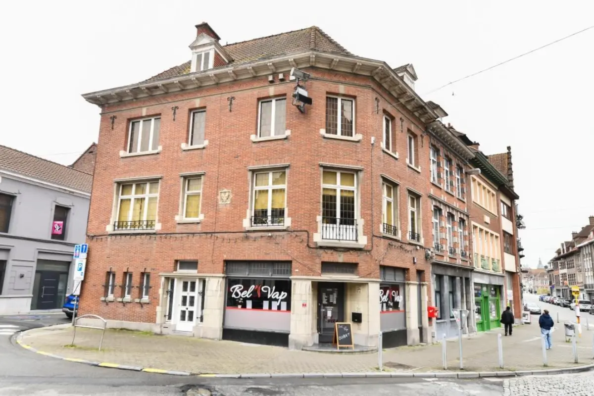 Immeuble de rapport - Immeuble à appartement à vendre à Tournai 7500 375000.00€ 4 chambres m² - annonce 737459