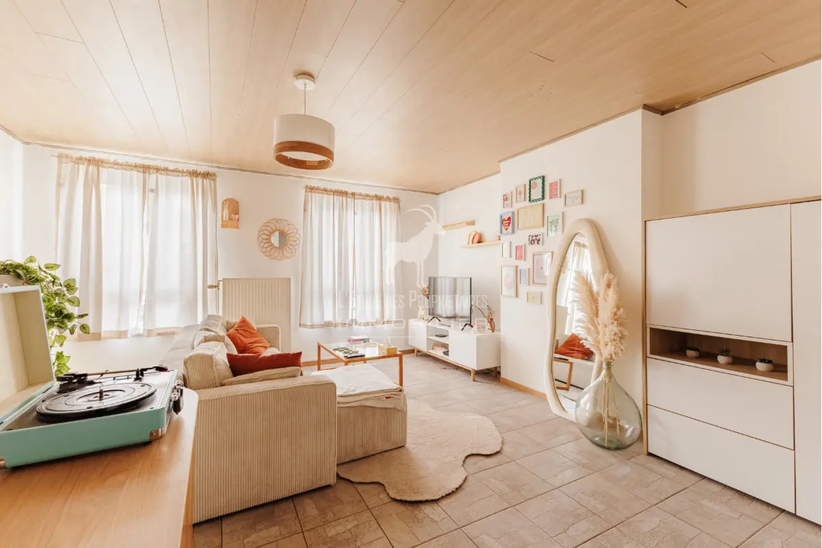 Immeuble de rapport - Immeuble à appartement à vendre à Monceau-sur-Sambre 6031 169999.00€ 4 chambres 212.00m² - annonce 737447