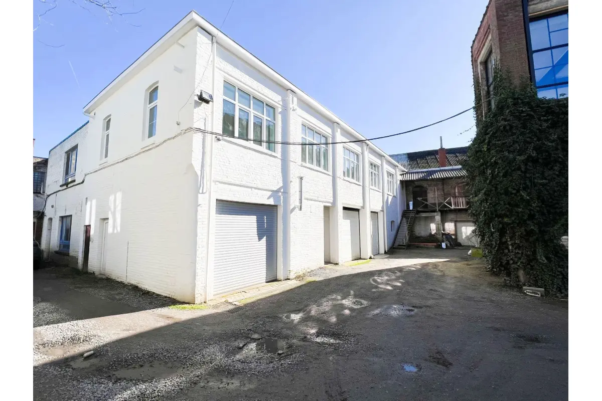 Commerce à vendre à Braine-le-Comte 7090 525000.00€  chambres 500.00m² - annonce 738675