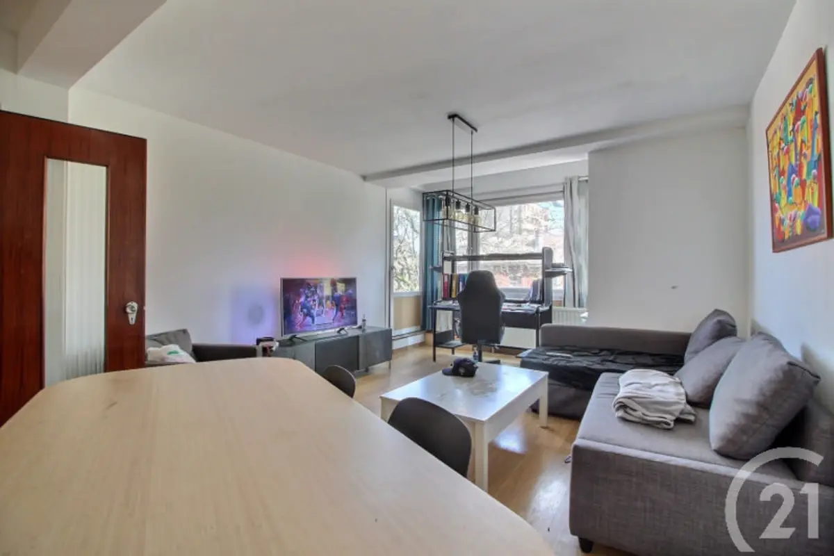 Appartement à vendre à Charleroi 6000 89000.00€ 1 chambres 60.00m² - annonce 739373