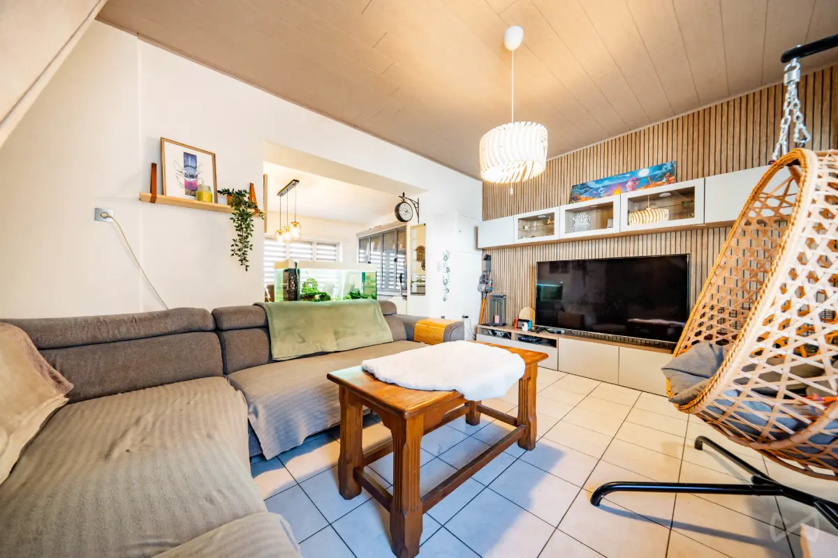 Villa à vendre à Couillet 6010 179000.00€ 3 chambres 131.00m² - annonce 771370
