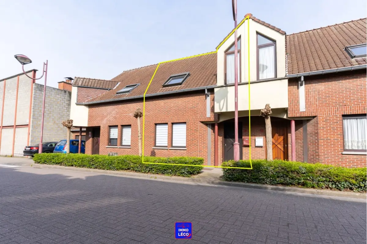 Immeuble de rapport - Immeuble à appartement à vendre à Mouscron 7700 189000.00€ 3 chambres 121.00m² - annonce 740038