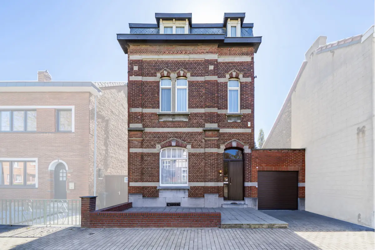 Maison de maître à  à Farciennes 6240 237000.00€ 4 chambres 227.00m² - annonce 739533