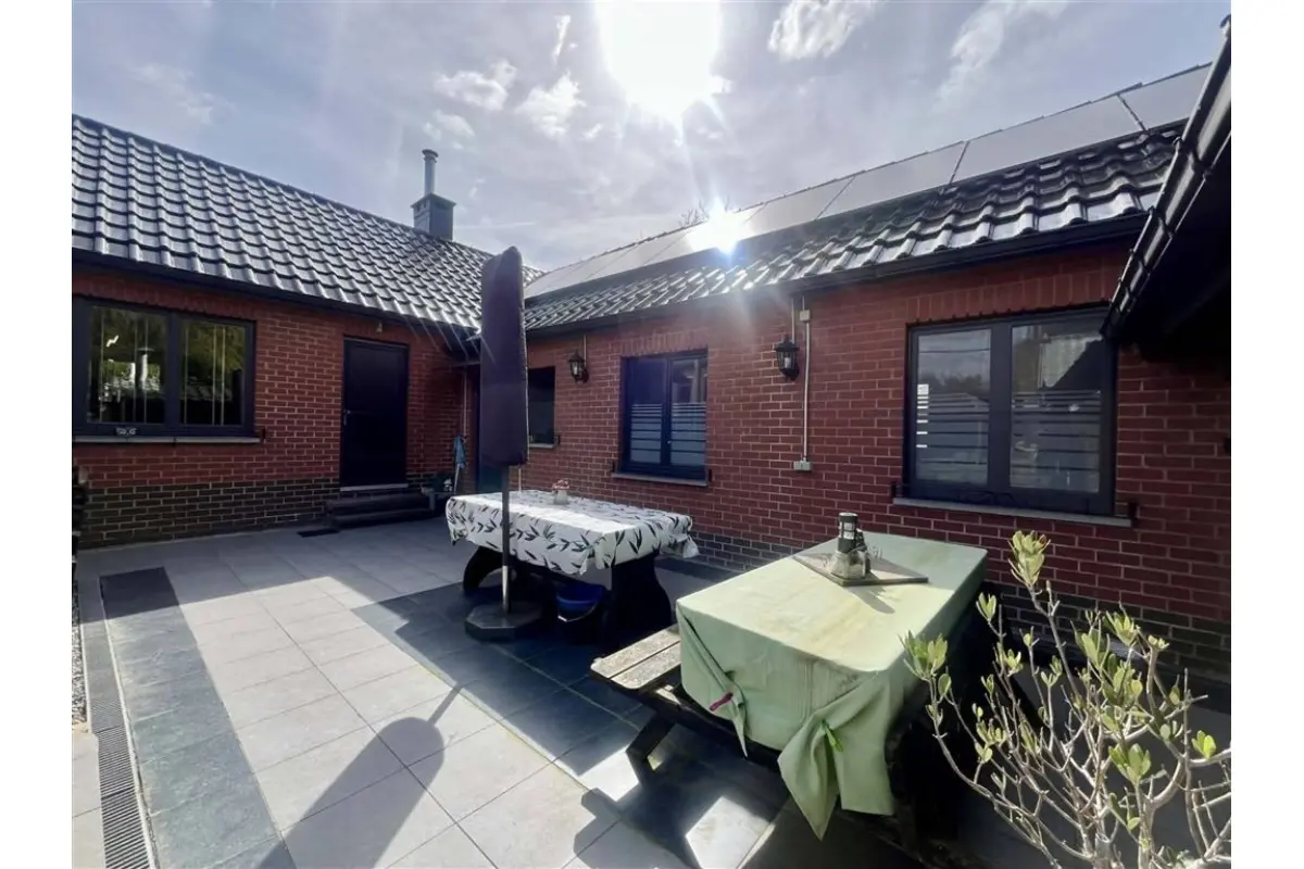 Maison à vendre à Jumet 6040 320000.00€ 2 chambres 100.00m² - annonce 739339