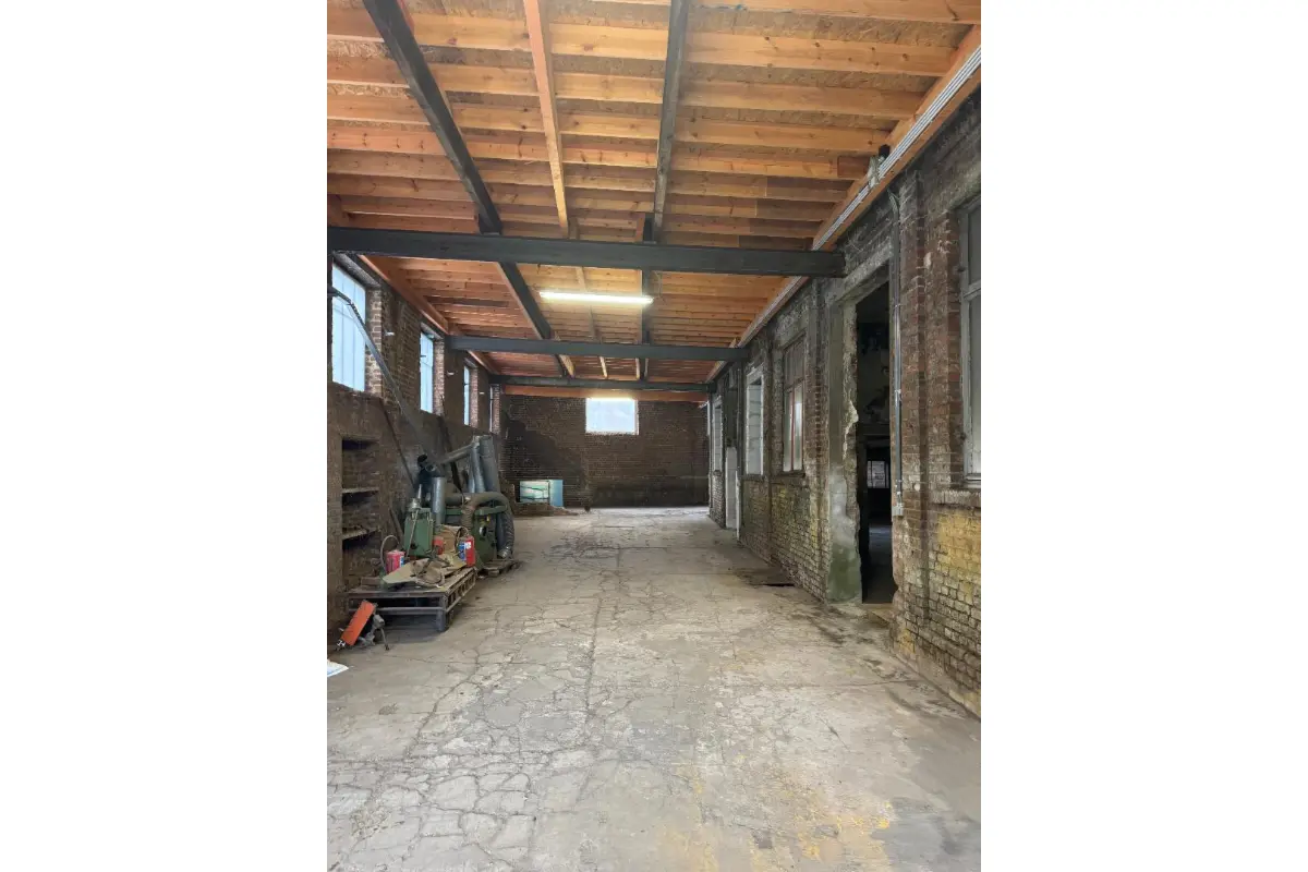 Commerce à louer à Mont-sur-Marchienne 6032 1050.00€ 0 chambres m² - annonce 739804
