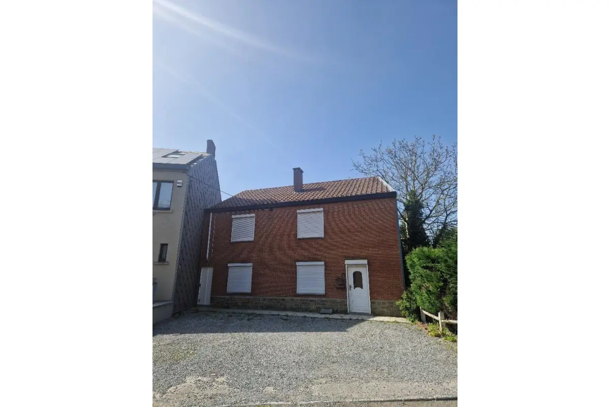 Maison à vendre à Lambusart 6220 200000.00€ 4 chambres m² - annonce 739204