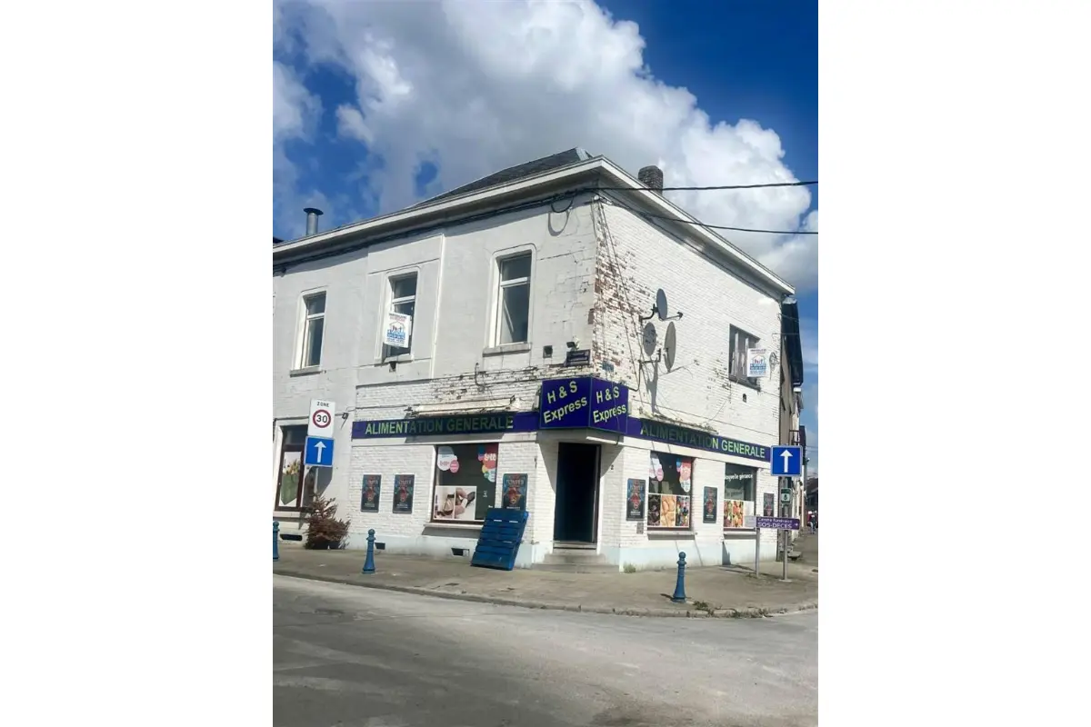 Immeuble de rapport - Immeuble à appartement à vendre à Chapelle-lez-Herlaimont 7160 270000.00€ 5 chambres 200.00m² - annonce 740721