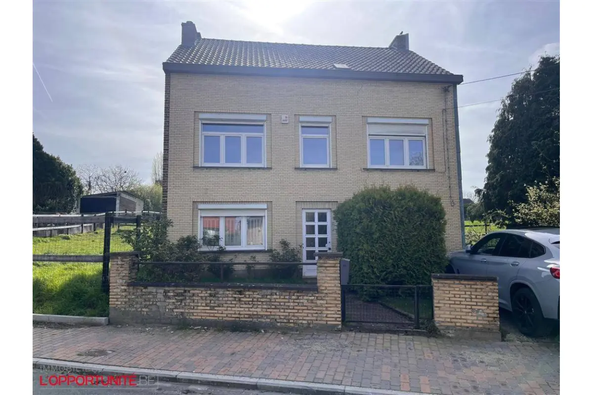 Maison à vendre à La Louvière 7100 149000.00€ 4 chambres 150.00m² - annonce 740544