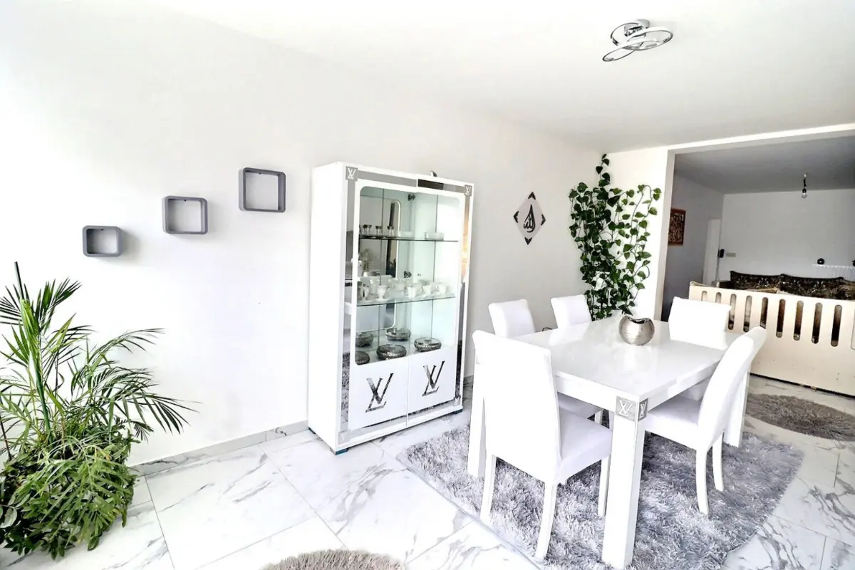 Appartement à vendre à Lodelinsart 6042 225000.00€ 3 chambres 130.00m² - annonce 740258