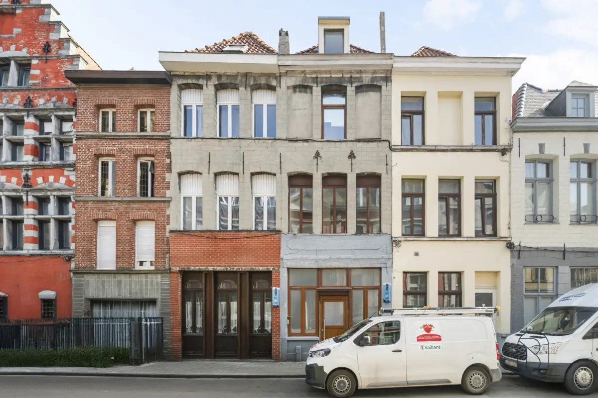 Immeuble mixte à vendre à Tournai 7500 239000.00€ 4 chambres m² - annonce 741419