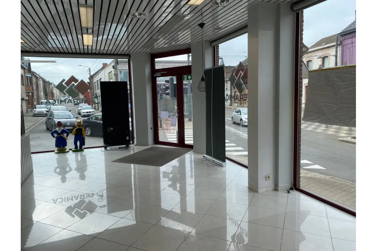 Commerce à louer à Jumet 6040 1500.00€  chambres 190.00m² - annonce 742329