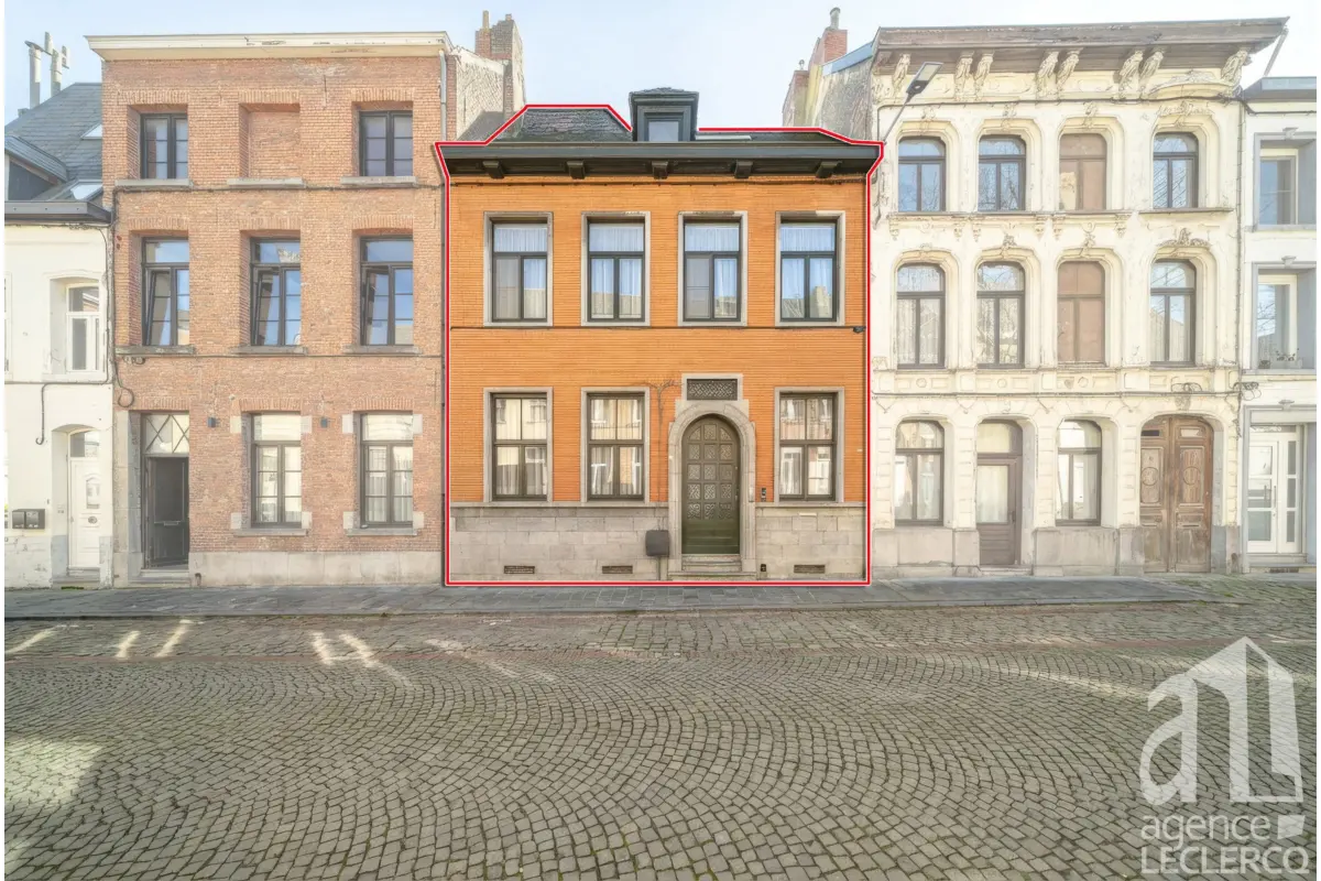 Immeuble de rapport - Immeuble à appartement à  à Ath 7800 369000.00€ 4 chambres 277.00m² - annonce 741854